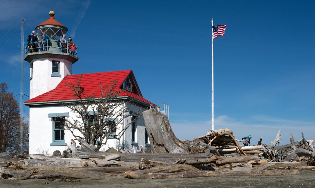 lighthouse, point robinson, maury island-3297731.jpg